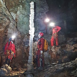 Speleology as a hobby – Importance of the team  when exploring earth depths